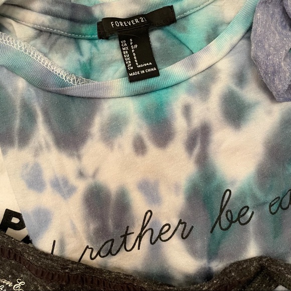 Tank top and tee bundle “mystery” bundle - Picture 3 of 6